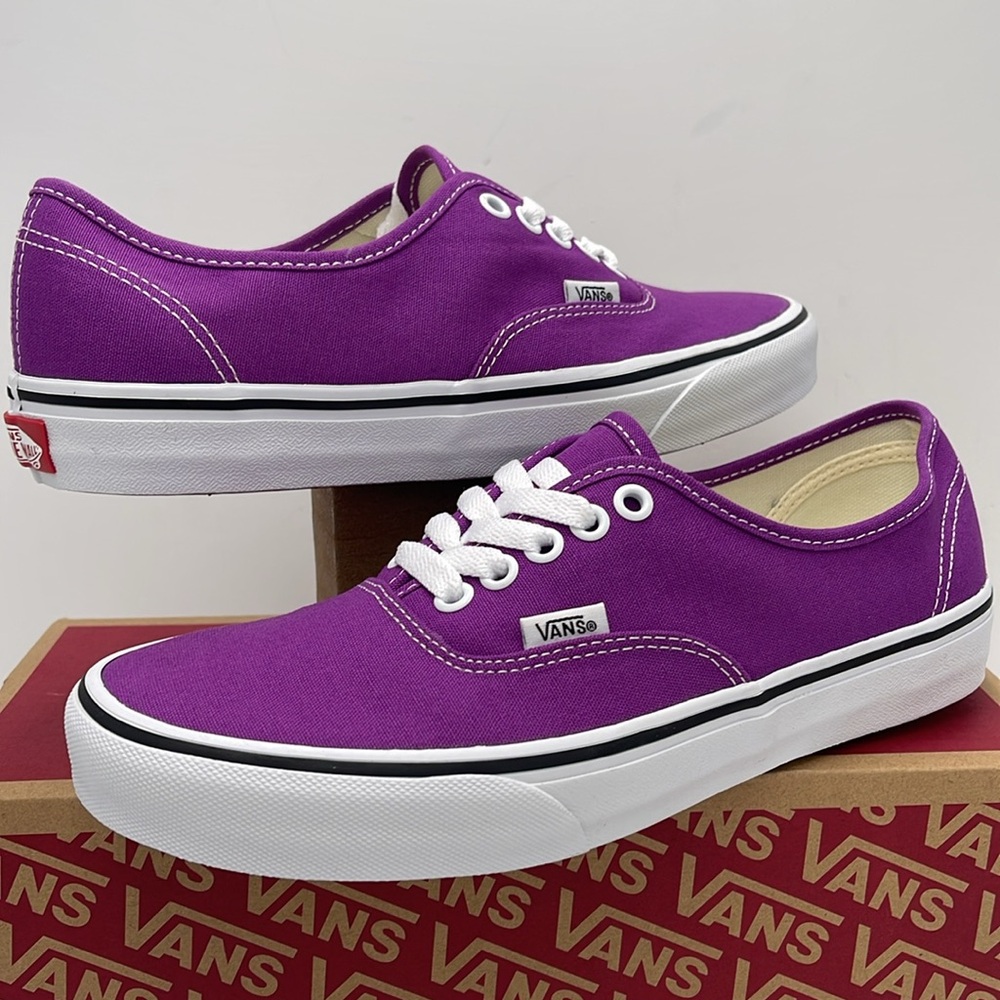 Vans Men’s Purple Canvas Sneakers Waffle Sole Authentic
Color Theory Willow herb - Picture 10 of 16